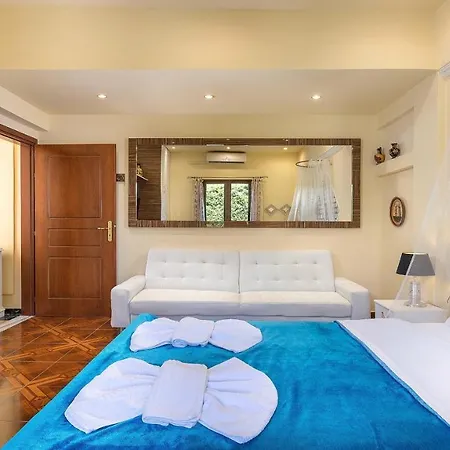 Pandis Palace * Agios Onoufrios