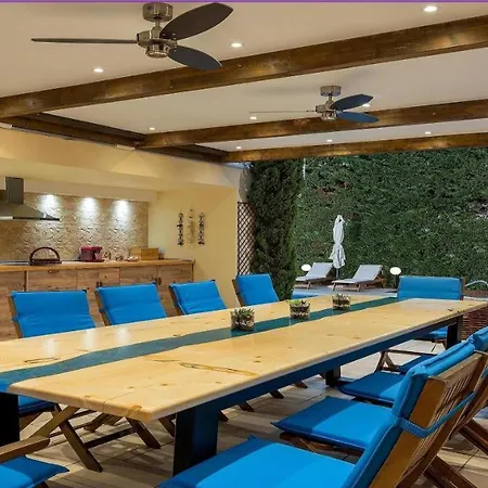 Pandis Palace Agios Onoufrios