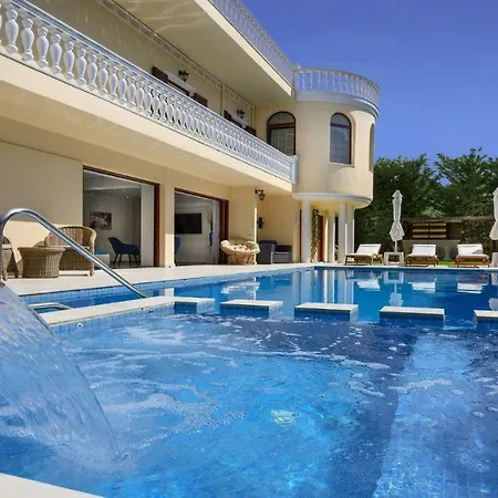 Pandis Palace Villa Agios Onoufrios